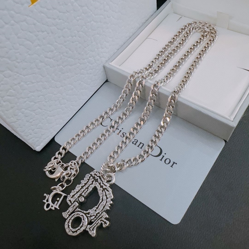 chr1st1an D10r necklaces